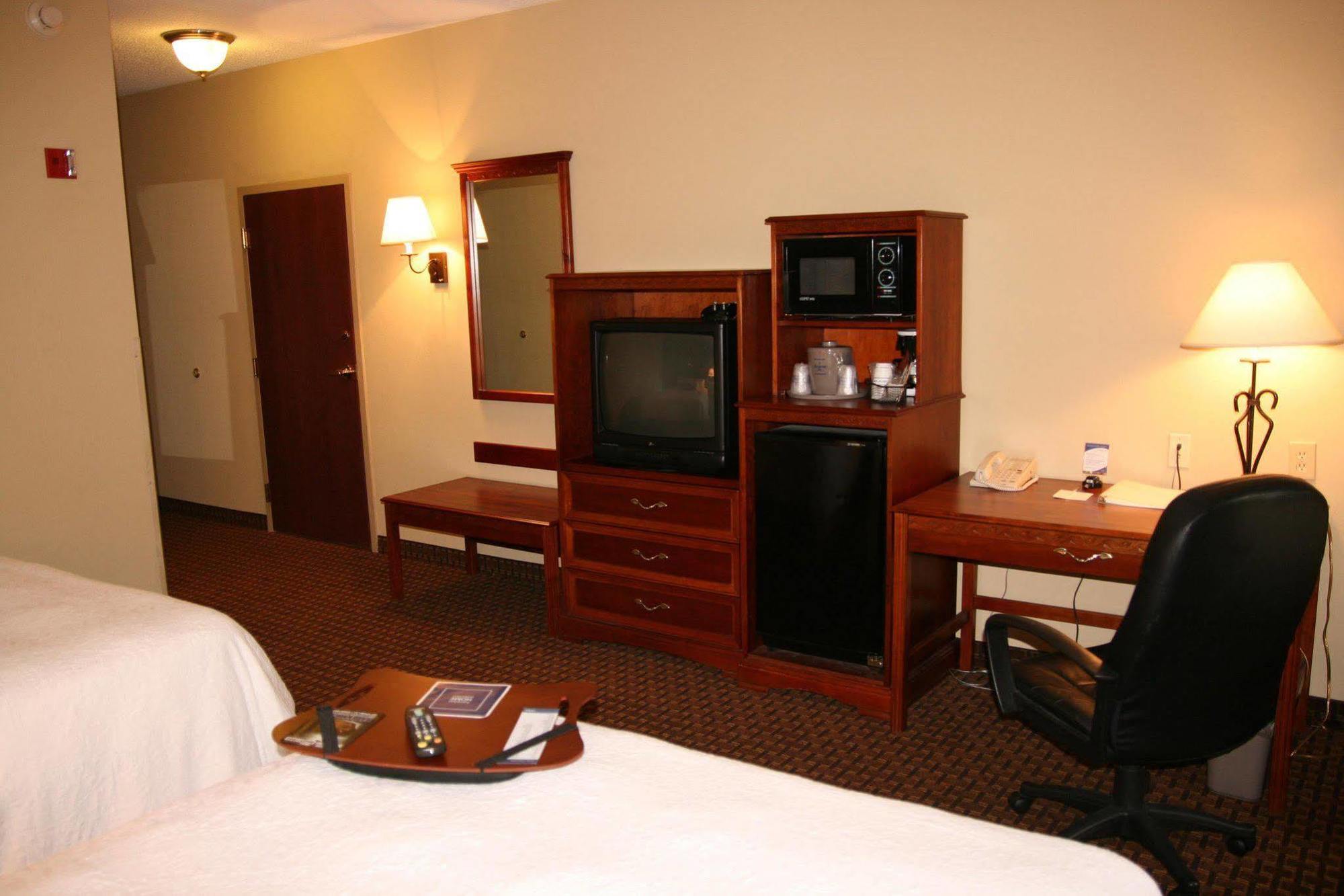 Hampton Inn Cincinnati Airport-North Hebron Номер фото